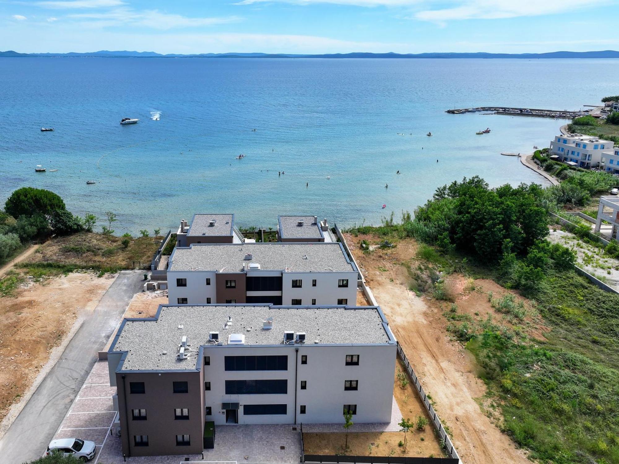 Deluxe Apartments Privlaka On The Sand Exterior photo